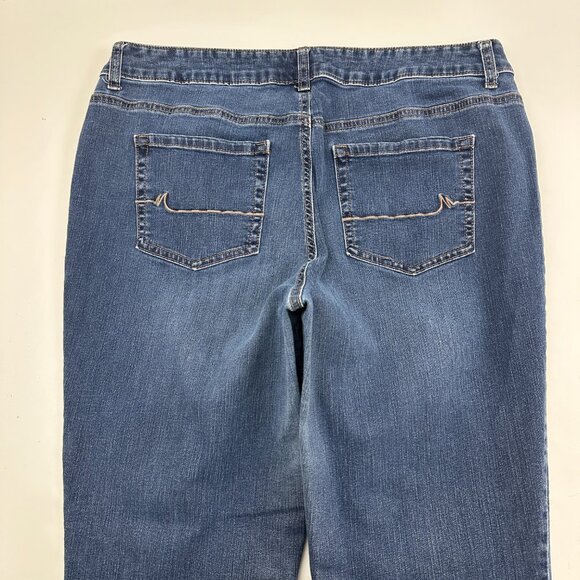 Maurices Mid Rise Bootcut Women's size 16W Dark Wash Blue Denim Jeans - Picture 5 of 5